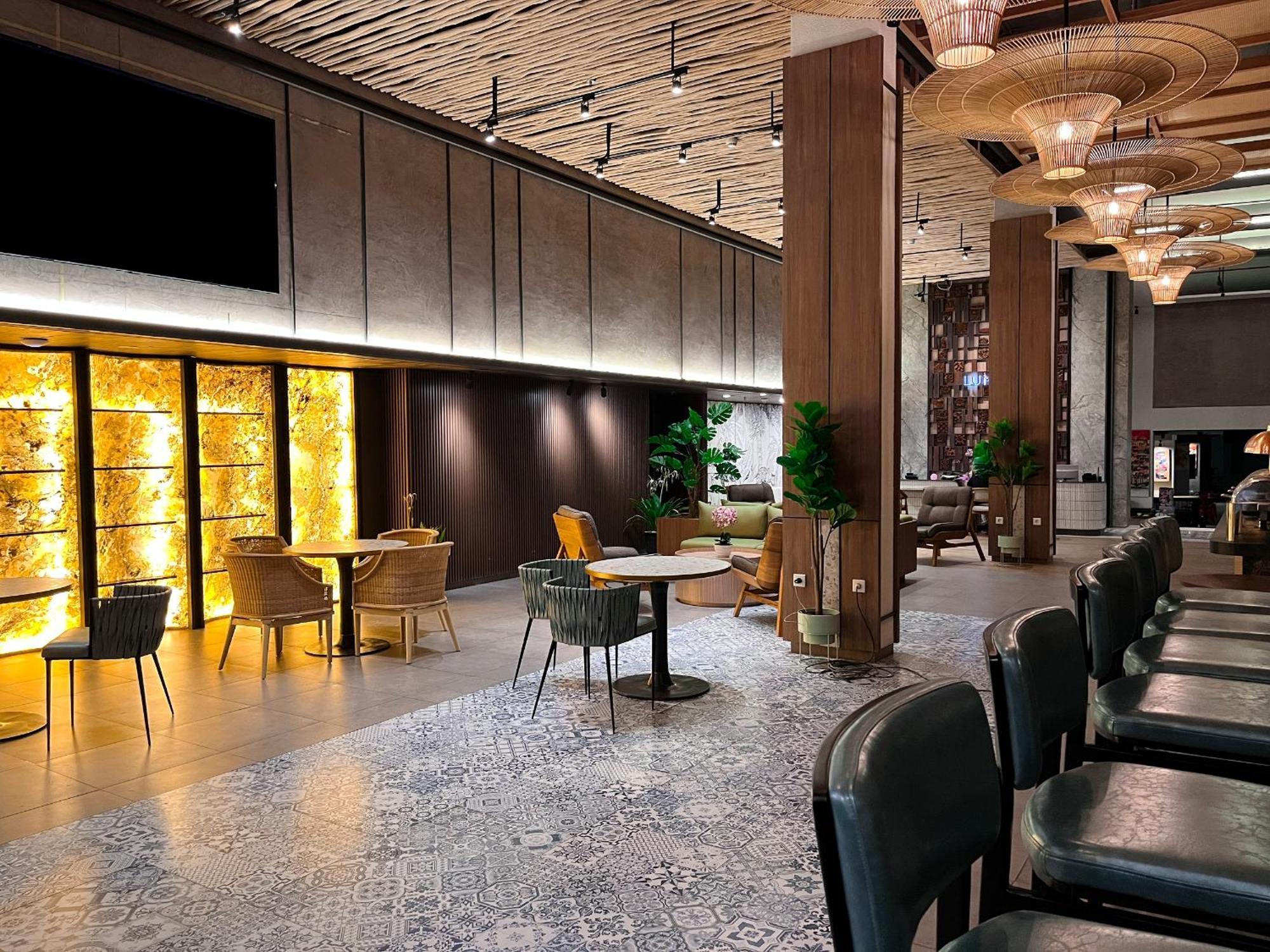 Luminor Hotel Legian Seminyak - Bali ภายนอก รูปภาพ