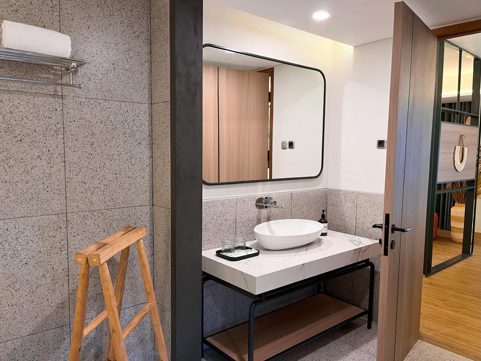 Luminor Hotel Legian Seminyak - Bali ภายนอก รูปภาพ