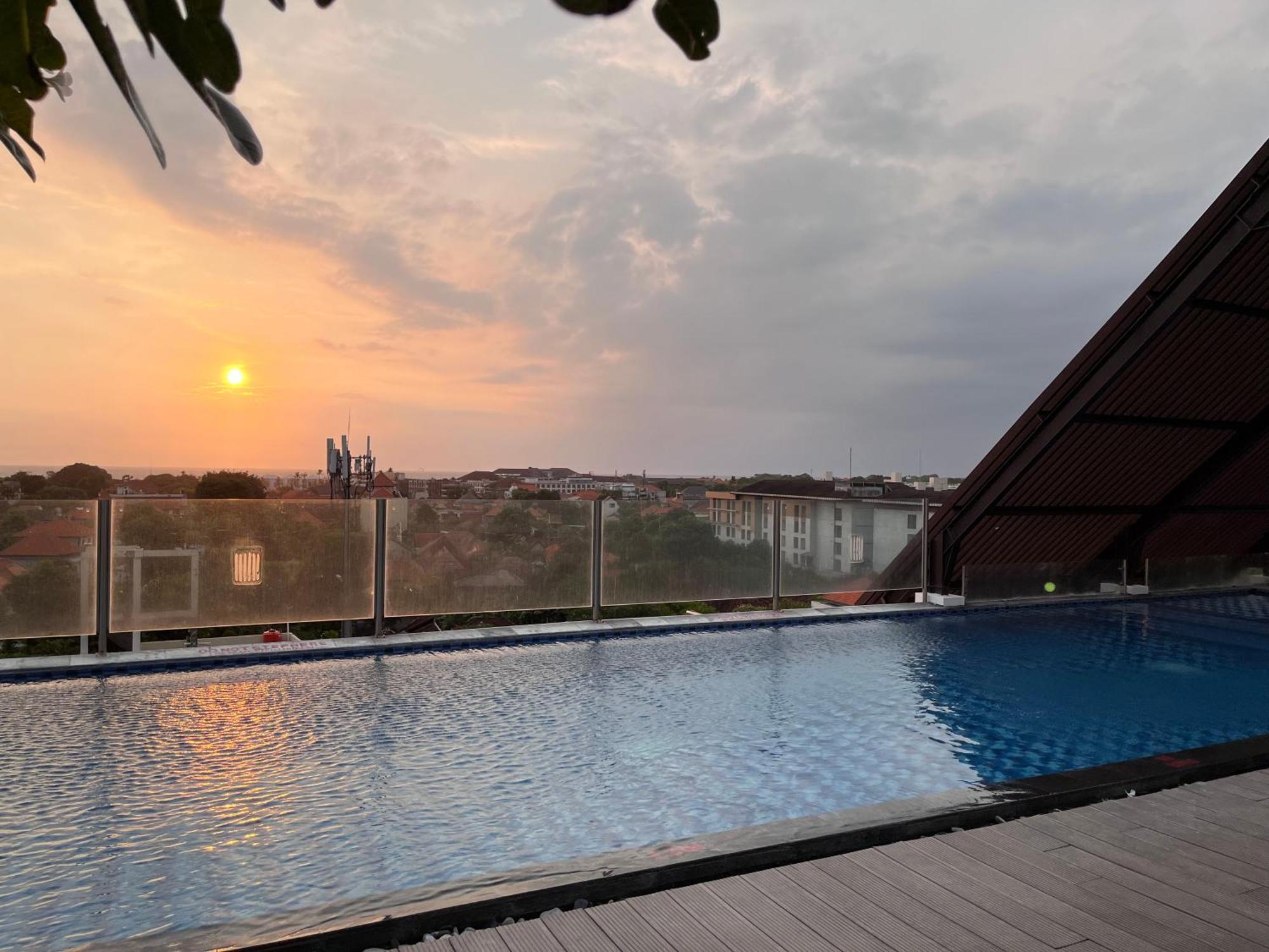 Luminor Hotel Legian Seminyak - Bali ภายนอก รูปภาพ